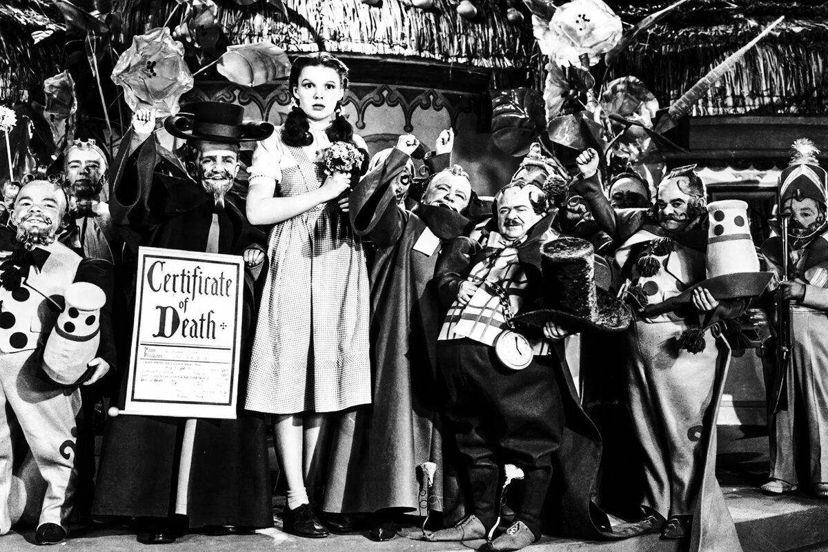 Top 6 horrible and bizarre rules that old Hollywood stars followed