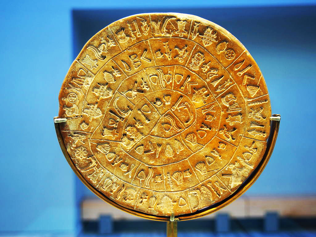 Phaistos disk - an amazing artifact, the mystery of which for more than 100 years can not be solved